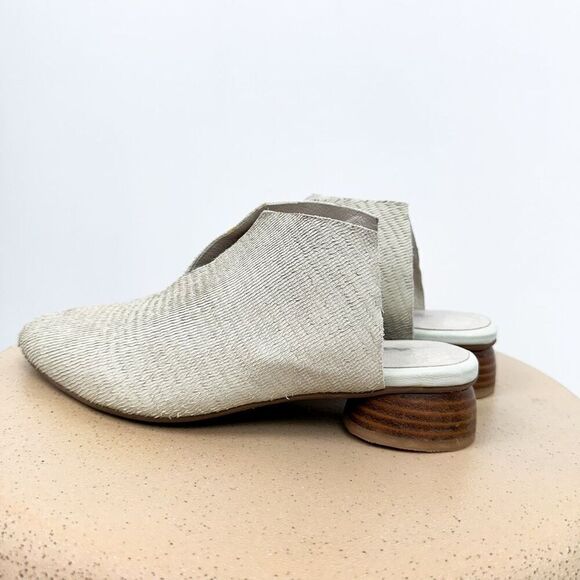 Antelope Anthropologie Radlee Cream Textured Leather Almond Toe Slip on Heel Mul - Picture 11 of 11